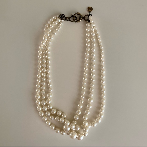 J.CREW Elegant 3 Strands Graduated Pearl Necklace - Picture 7 of 7